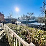 別荘 Riverside Surrounded By Nature For Two *