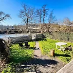 Riverside Surrounded By Nature For Two Дом отдыха