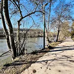 Дом отдыха Riverside Surrounded By Nature For Two Esneux