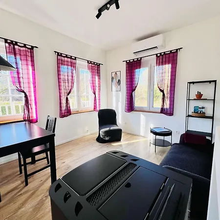 Riverside Surrounded By Nature For Two Esneux