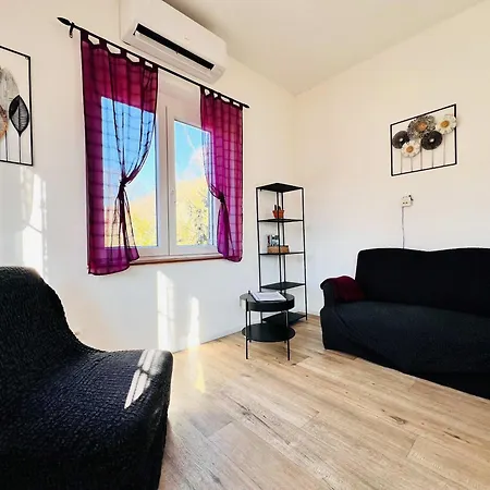 Riverside Surrounded By Nature For Two *